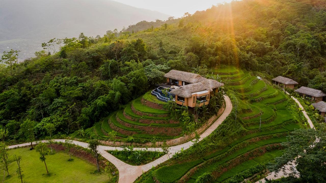 review Avana Retreat Resort Hòa Bình